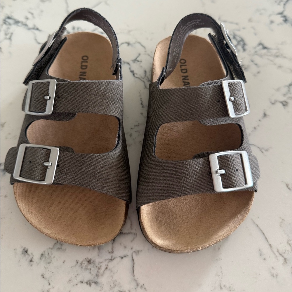 Toddler Old Navy Gray Buckle Sandals